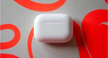 এখনই ঘরে আনুন Apple AirPods (2nd Generation) মাত্র ₹7,499 -এ!