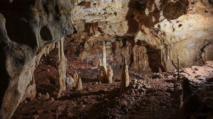 Manot Cave