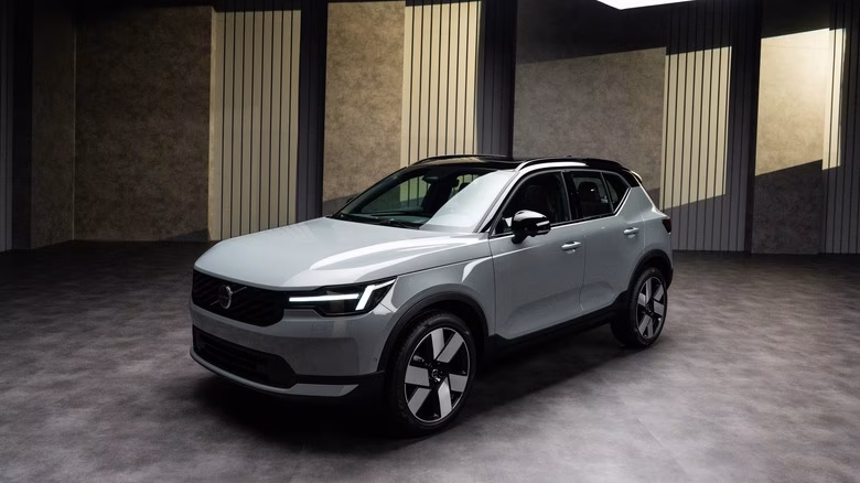 2028 Volvo XC40