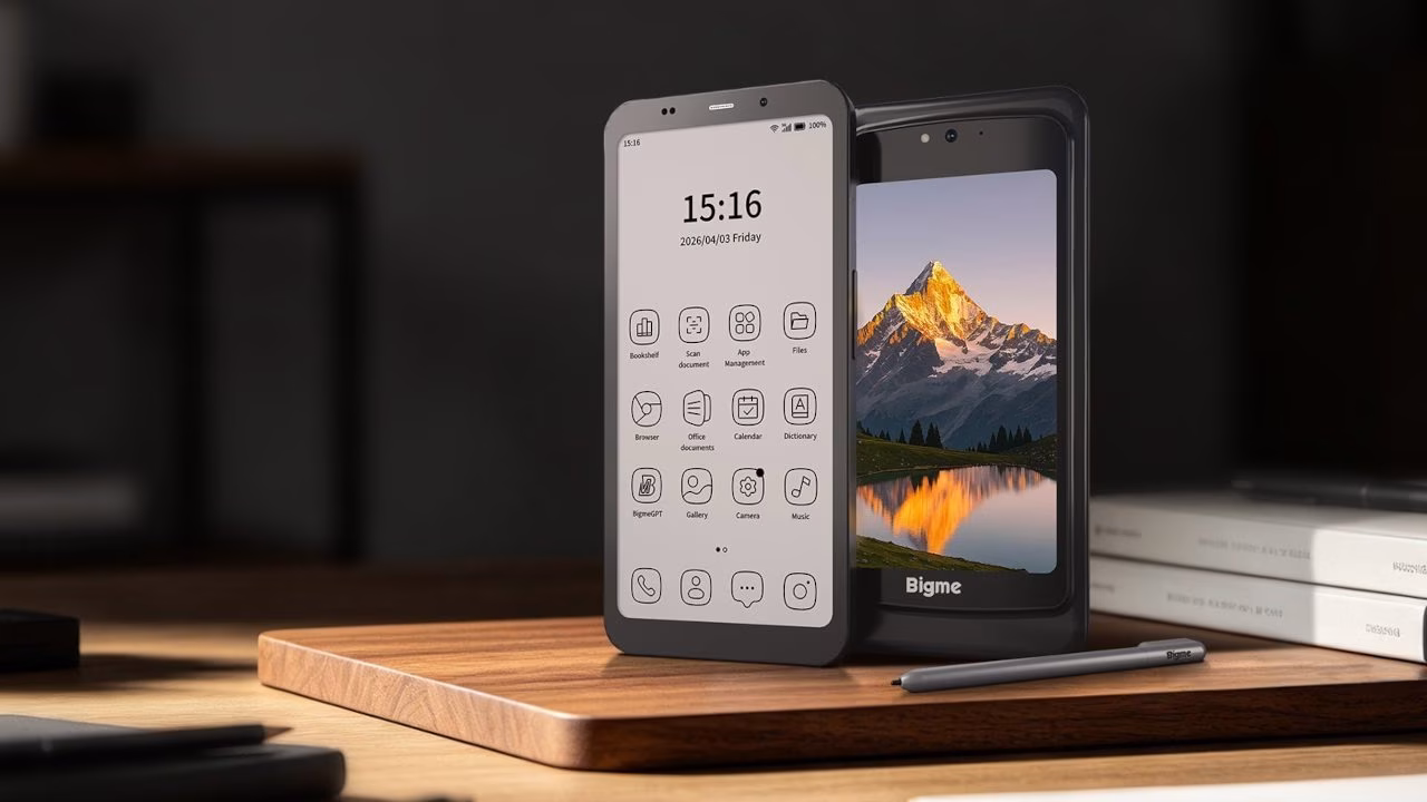 color E Ink smartphone